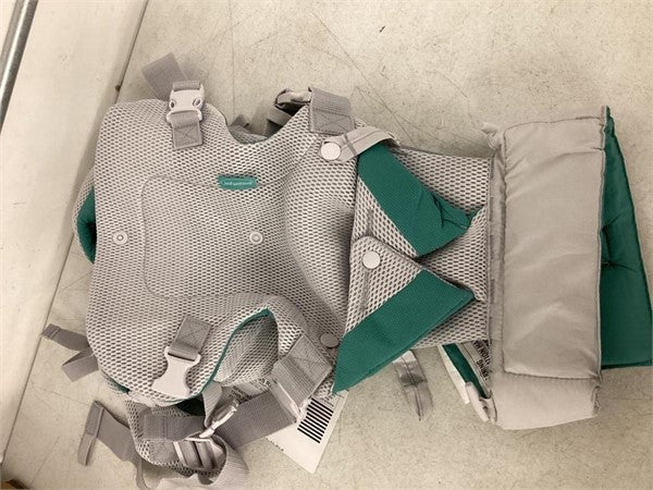 Infantino Flip 4-in-1 Light & Airy Convertible Carrier
